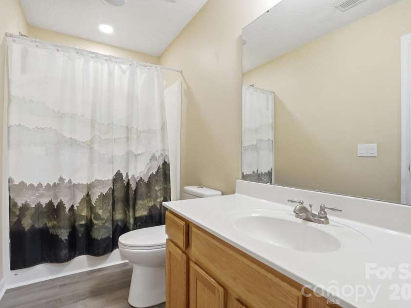 957 Anchor Way, Kannapolis, NC 28083.  MLS# CAR4378309, YatesRealty ID 24396. 