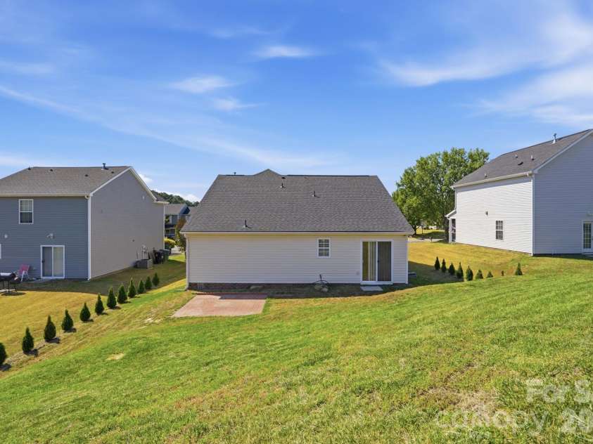 957 Anchor Way, Kannapolis, NC 28083.  MLS# CAR4378309, YatesRealty ID 24396. 