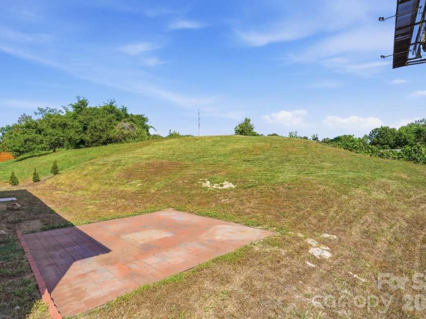 957 Anchor Way, Kannapolis, NC 28083.  MLS# CAR4378309, YatesRealty ID 24396. 