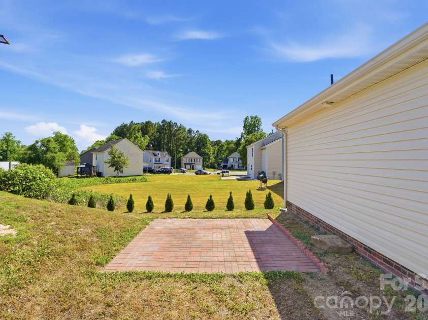 957 Anchor Way, Kannapolis, NC 28083.  MLS# CAR4378309, YatesRealty ID 24396. 