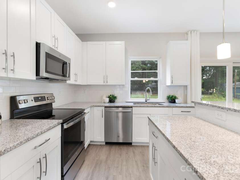 212 Queens Court, Gastonia, NC 28052.  MLS# CAR4264756, YatesRealty ID 24397. 