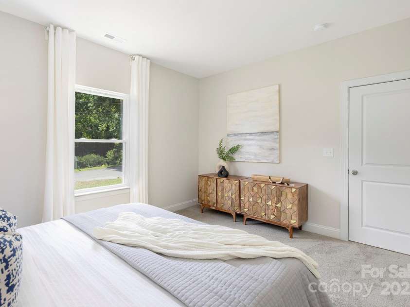 212 Queens Court, Gastonia, NC 28052.  MLS# CAR4264756, YatesRealty ID 24397. 