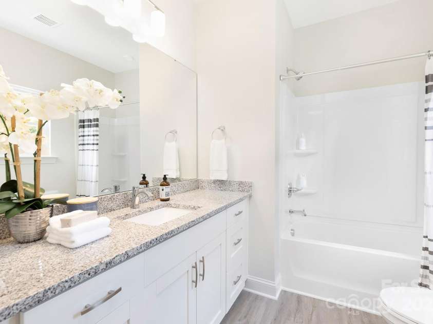 212 Queens Court, Gastonia, NC 28052.  MLS# CAR4264756, YatesRealty ID 24397. 