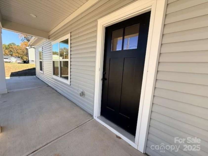 212 Queens Court, Gastonia, NC 28052.  MLS# CAR4319960, YatesRealty ID 24397. 