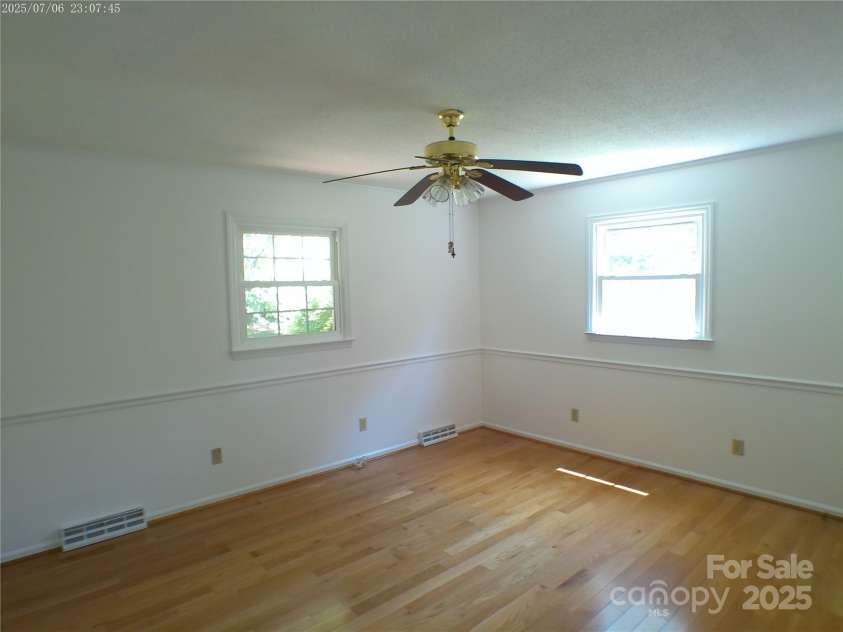 315 Terrace Place, Lincolnton, NC 28092.  MLS# CAR4272599, YatesRealty ID 24398. 2 bedroom