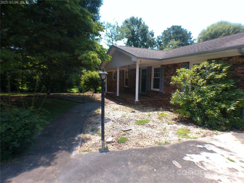 315 Terrace Place, Lincolnton, NC 28092.  MLS# CAR4272599, YatesRealty ID 24398. 