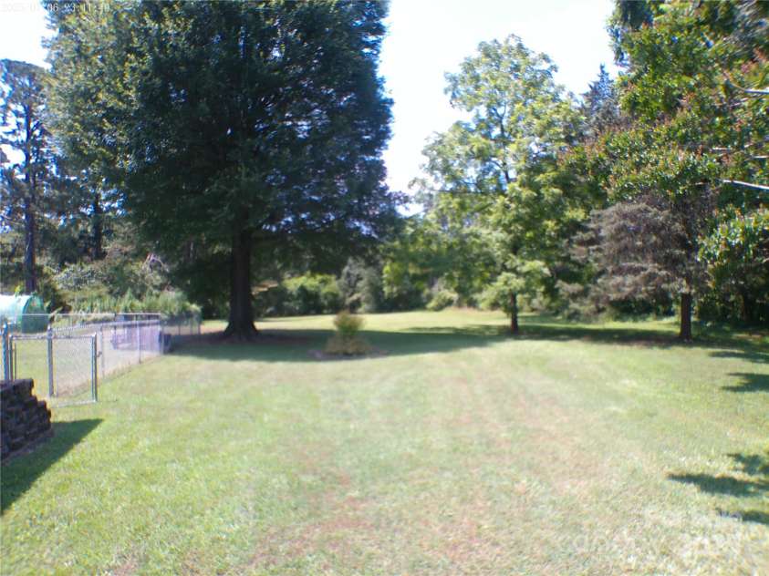 315 Terrace Place, Lincolnton, NC 28092.  MLS# CAR4272599, YatesRealty ID 24398. 