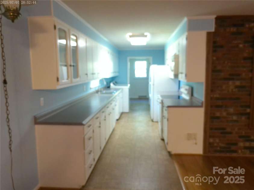315 Terrace Place, Lincolnton, NC 28092.  MLS# CAR4272599, YatesRealty ID 24398. Kitchen