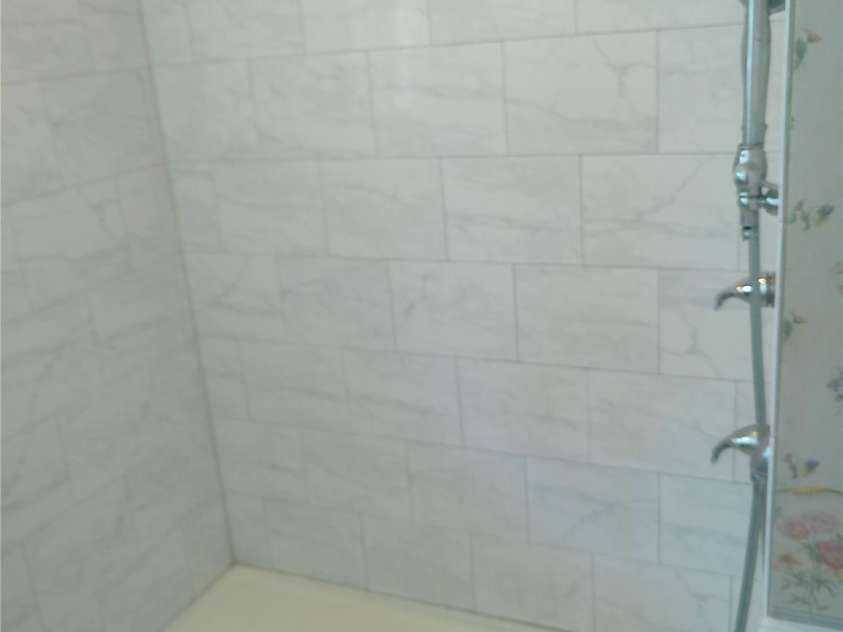 315 Terrace Place, Lincolnton, NC 28092.  MLS# CAR4272599, YatesRealty ID 24398. Walk in shower