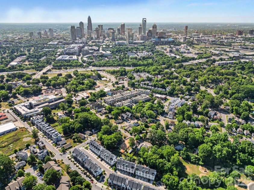 562 West End Drive, Charlotte, NC 28208.  MLS# CAR4375491, YatesRealty ID 24398. 