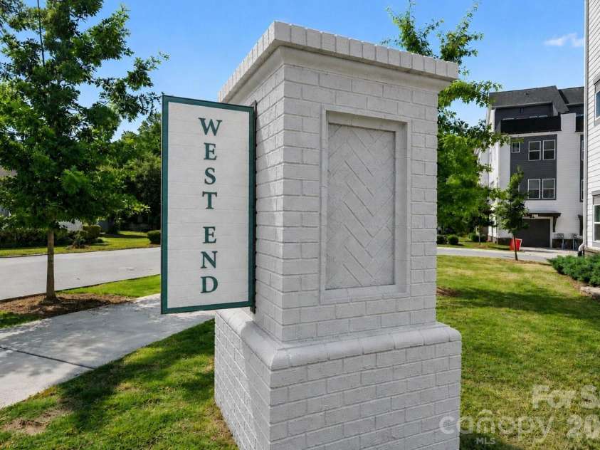 562 West End Drive, Charlotte, NC 28208.  MLS# CAR4375491, YatesRealty ID 24398. 