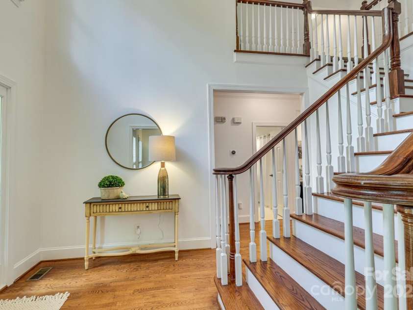 5051 Carillon Way, Charlotte, NC 28270.  MLS# CAR4275169, YatesRealty ID 24399. Grand 2-story foyer