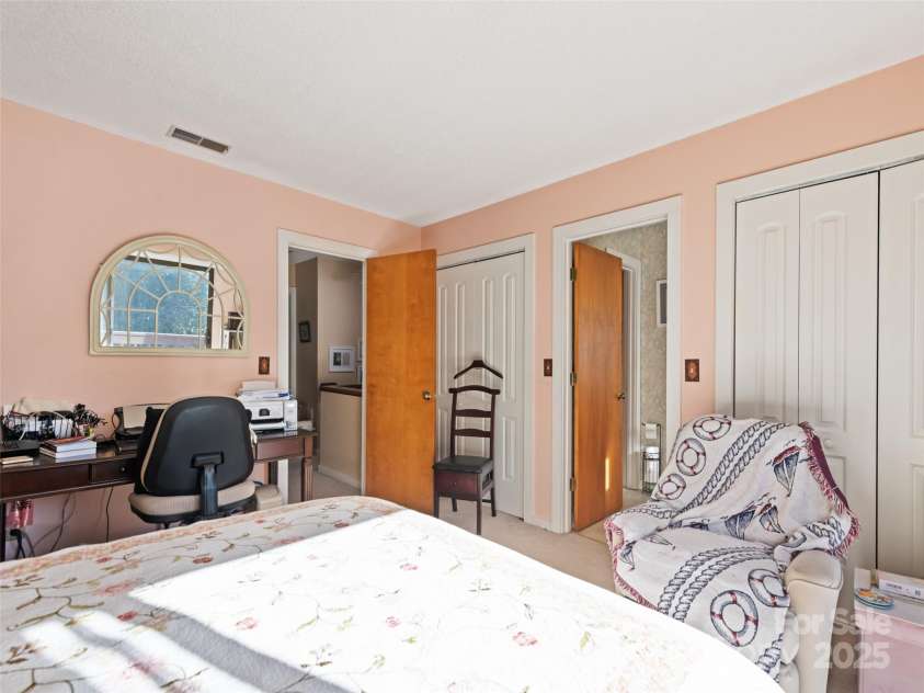 40 Meadows Lane, Maggie Valley, NC 28751.  MLS# CAR4201319, YatesRealty ID 244. 