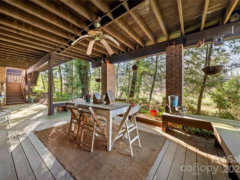 32 Fairway Ridge, Lake Wylie, SC 29710.  MLS# CAR4234343, YatesRealty ID 24400. Basement level deck