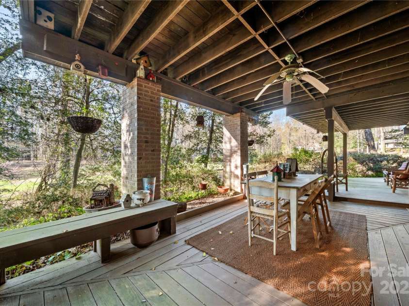 32 Fairway Ridge, Lake Wylie, SC 29710.  MLS# CAR4234343, YatesRealty ID 24400. Basement level deck