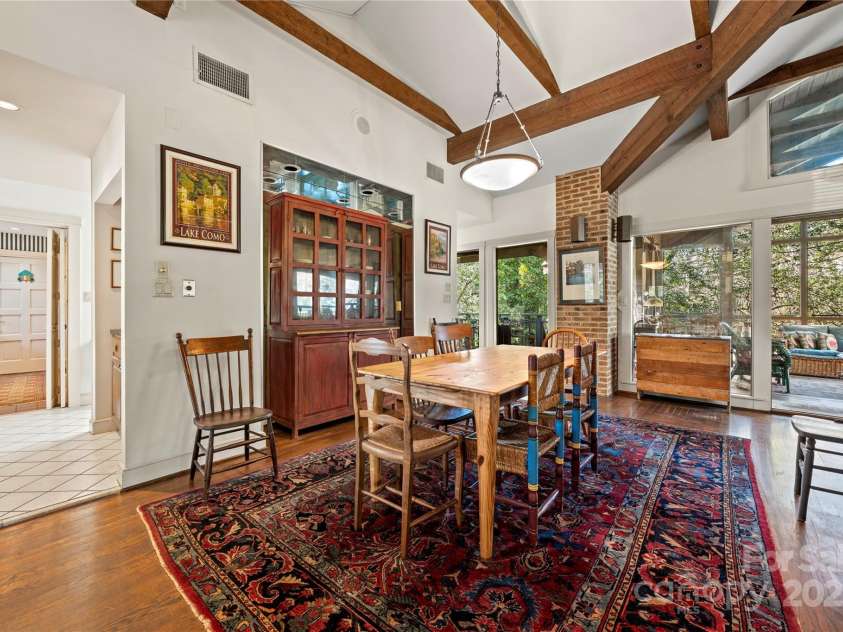 32 Fairway Ridge, Lake Wylie, SC 29710.  MLS# CAR4234343, YatesRealty ID 24400. Dining room