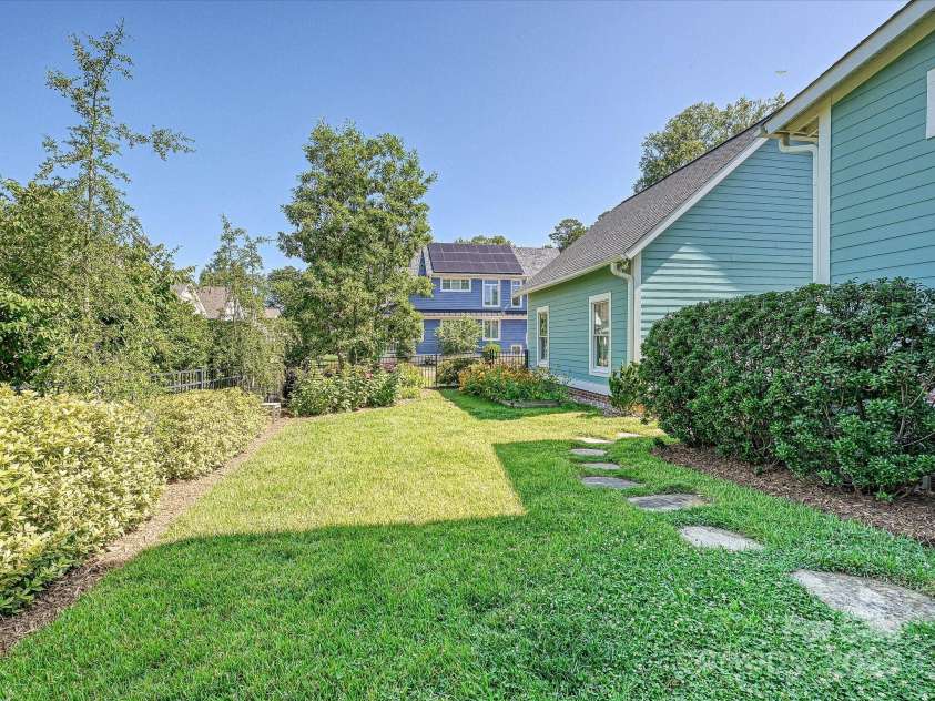 332 Delburg Street, Davidson, NC 28036.  MLS# CAR4255329, YatesRealty ID 24401. Backyard