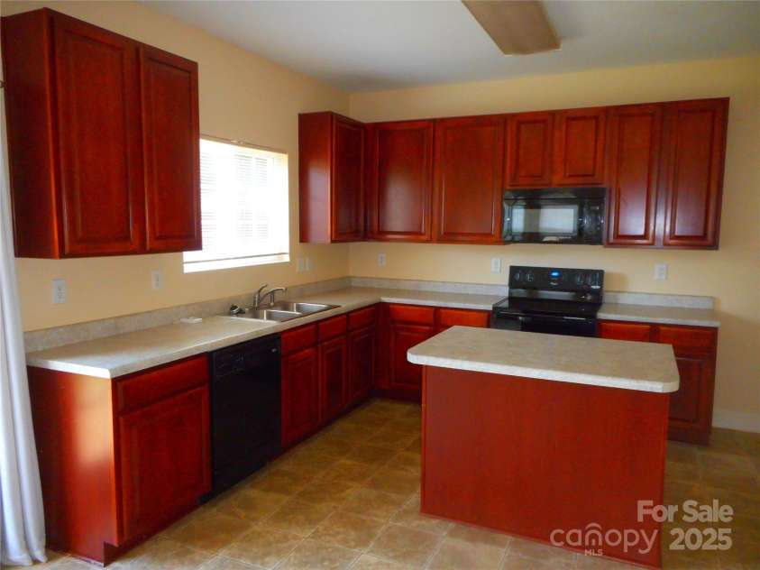 15321 Superior Street, Charlotte, NC 28273.  MLS# CAR4277934, YatesRealty ID 24402. 