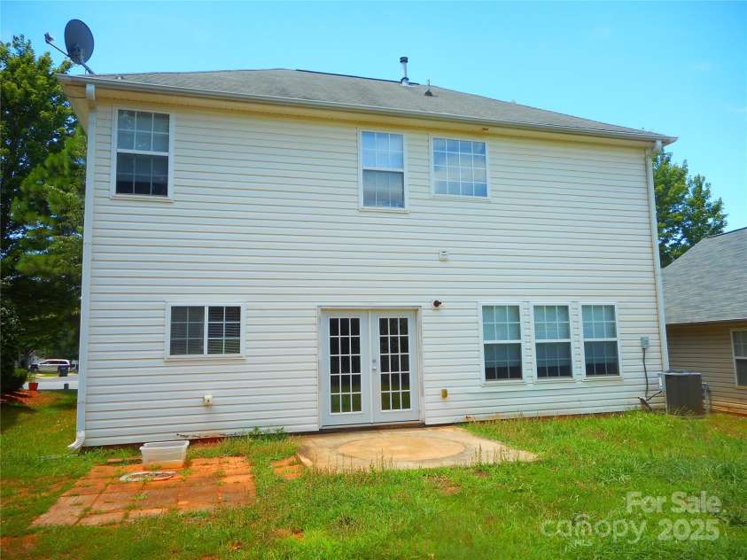 15321 Superior Street, Charlotte, NC 28273.  MLS# CAR4277934, YatesRealty ID 24402. 