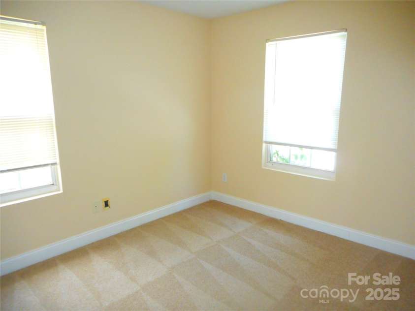 15321 Superior Street, Charlotte, NC 28273.  MLS# CAR4277934, YatesRealty ID 24402. 