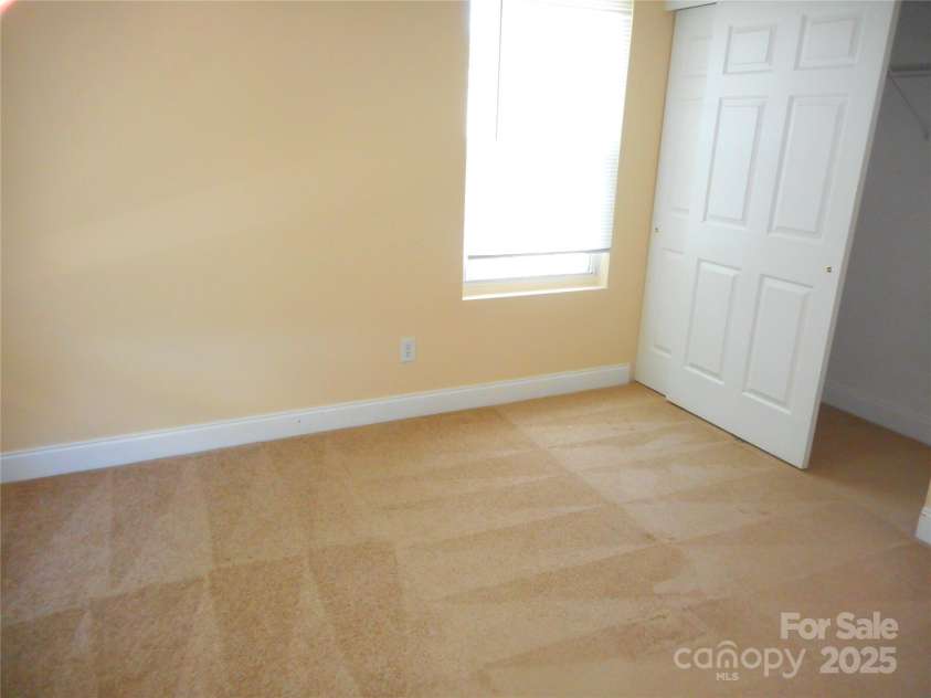 15321 Superior Street, Charlotte, NC 28273.  MLS# CAR4277934, YatesRealty ID 24402. 