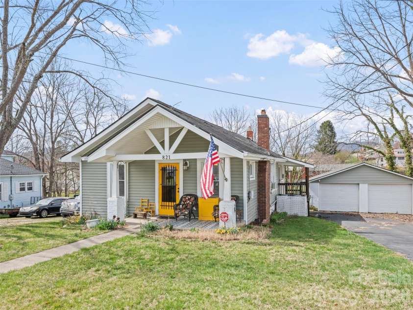 821 Main Street, Canton, NC 28716.  MLS# CAR4371567, YatesRealty ID 24402. 