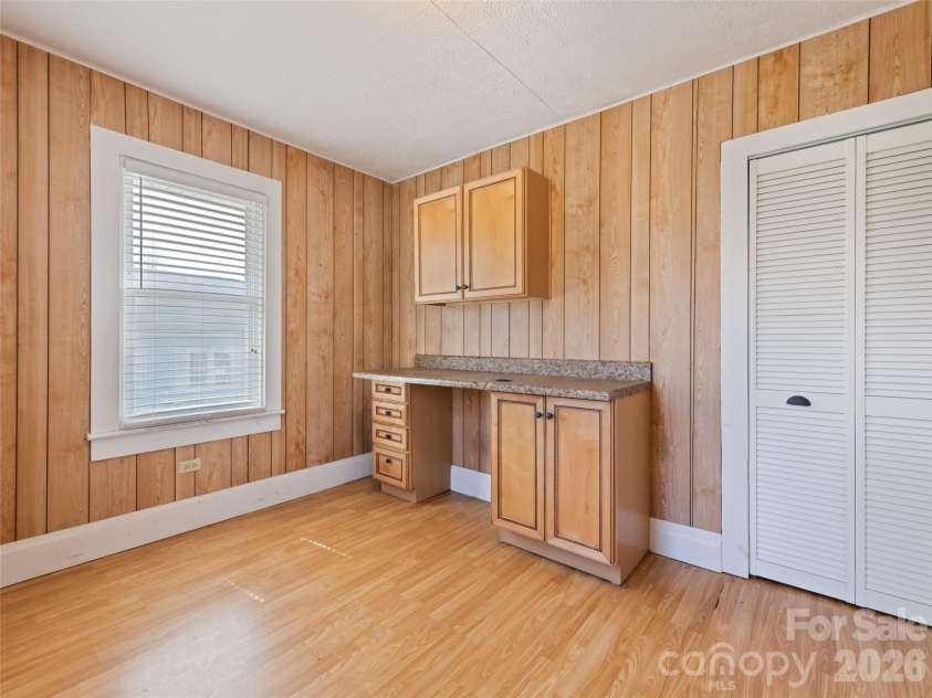 821 Main Street, Canton, NC 28716.  MLS# CAR4371567, YatesRealty ID 24402. 