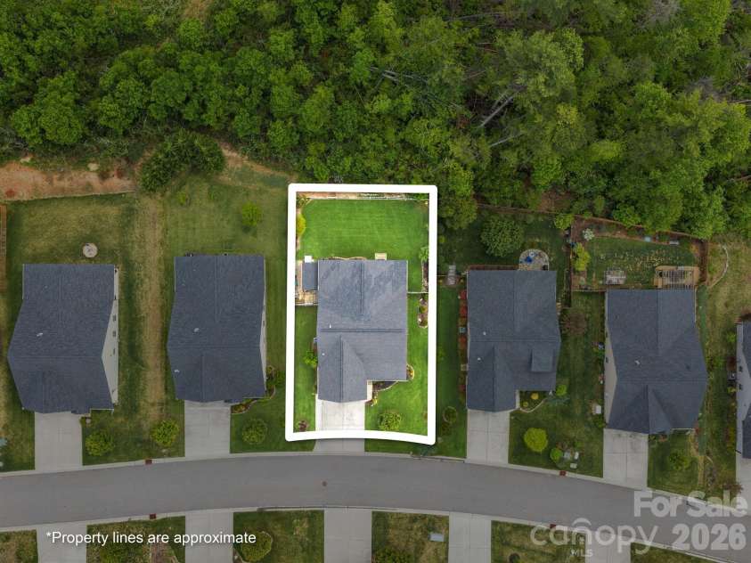 200 Water Leaf Drive, Weaverville, NC 28787.  MLS# CAR4374801, YatesRealty ID 24403. Perfect Easy Access Drive and Level Yard 