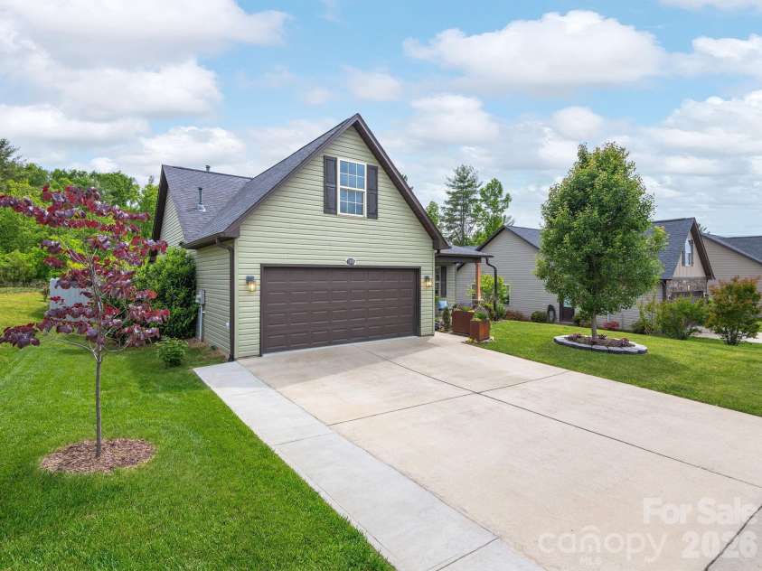 200 Water Leaf Drive, Weaverville, NC 28787.  MLS# CAR4374801, YatesRealty ID 24403. Spacious Two-Car Garage