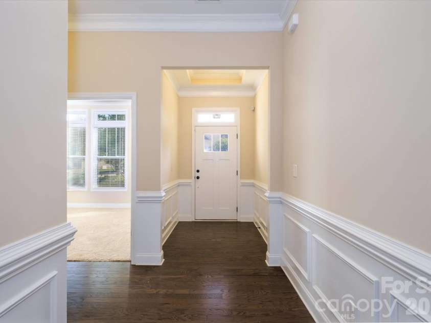 5004 Star Hill Lane, Charlotte, NC 28214.  MLS# CAR4369073, YatesRealty ID 24404. 