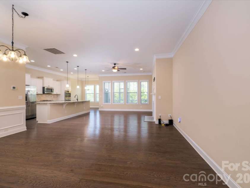5004 Star Hill Lane, Charlotte, NC 28214.  MLS# CAR4369073, YatesRealty ID 24404. 