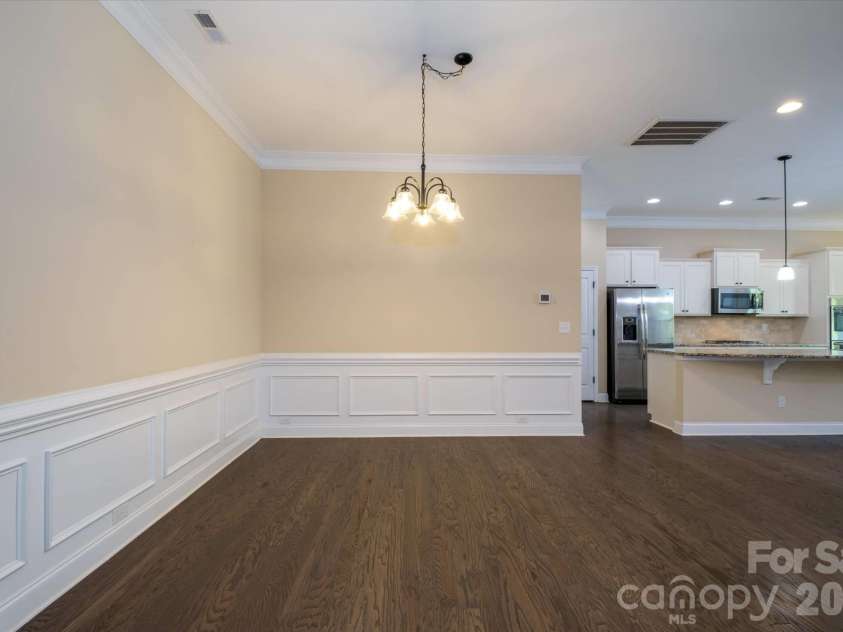 5004 Star Hill Lane, Charlotte, NC 28214.  MLS# CAR4369073, YatesRealty ID 24404. 