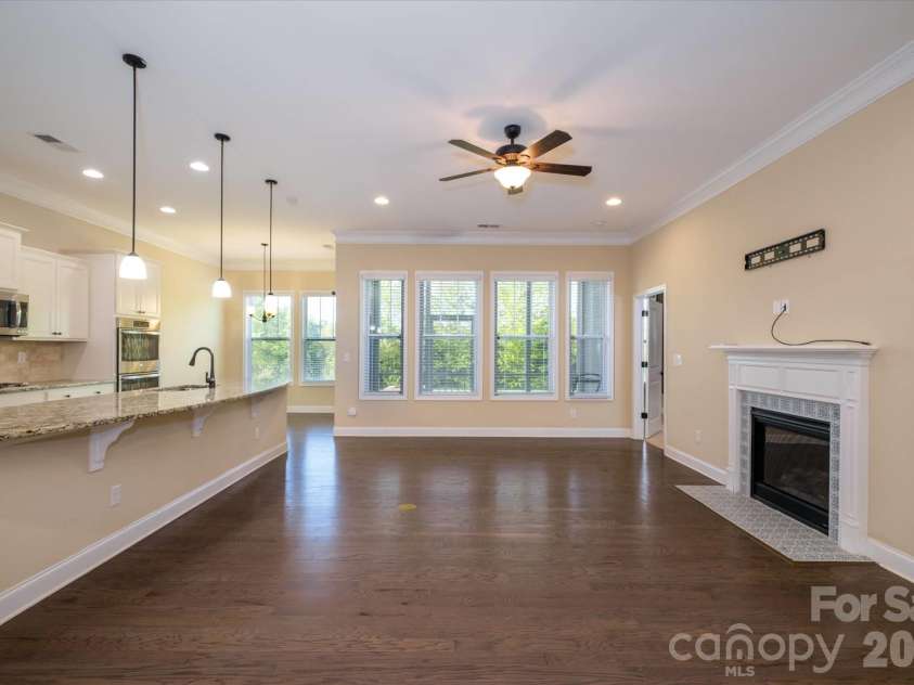 5004 Star Hill Lane, Charlotte, NC 28214.  MLS# CAR4369073, YatesRealty ID 24404. 