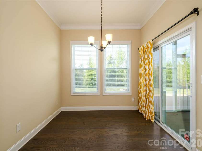 5004 Star Hill Lane, Charlotte, NC 28214.  MLS# CAR4369073, YatesRealty ID 24404. 