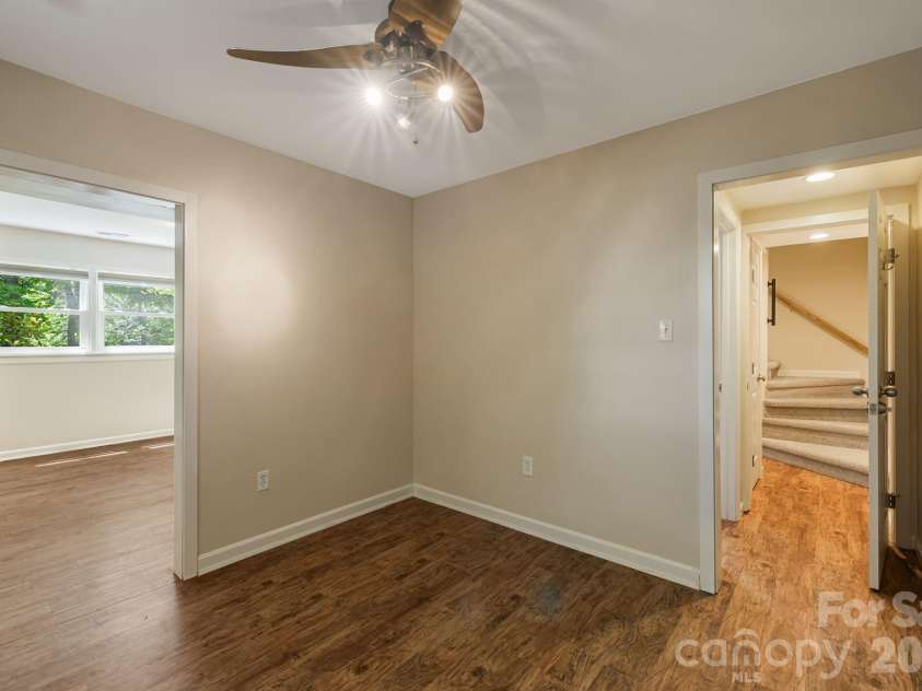 29 Independence Boulevard, Asheville, NC 28805.  MLS# CAR4377856, YatesRealty ID 24405. 
