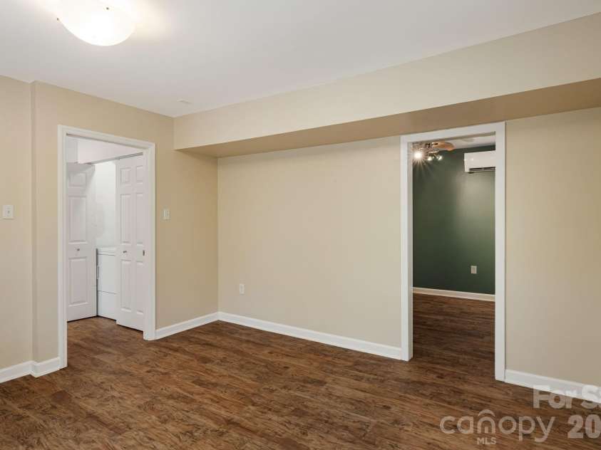 29 Independence Boulevard, Asheville, NC 28805.  MLS# CAR4377856, YatesRealty ID 24405. 