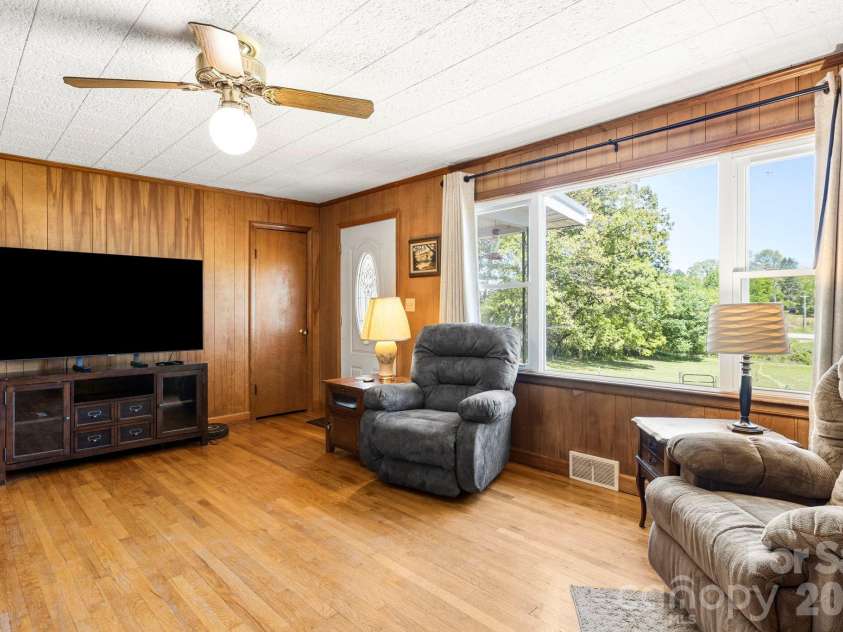 18 Hilda Lane, Mills River, NC 28759.  MLS# CAR4376223, YatesRealty ID 24406. 