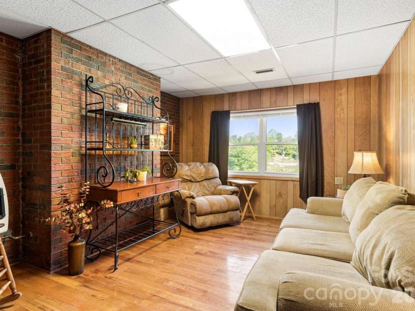 18 Hilda Lane, Mills River, NC 28759.  MLS# CAR4376223, YatesRealty ID 24406. 