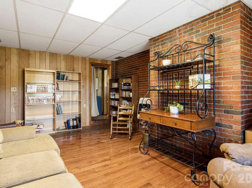 18 Hilda Lane, Mills River, NC 28759.  MLS# CAR4376223, YatesRealty ID 24406. 