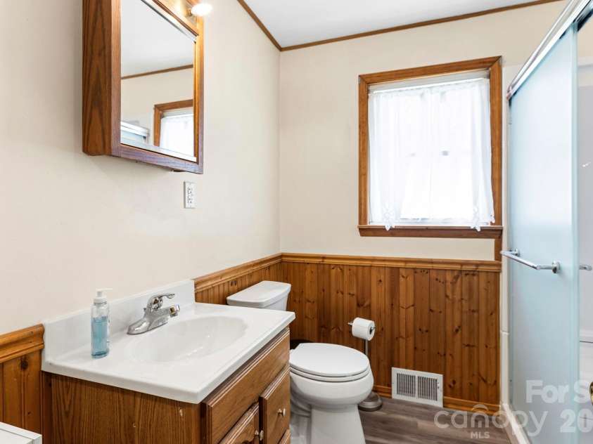 18 Hilda Lane, Mills River, NC 28759.  MLS# CAR4376223, YatesRealty ID 24406. 