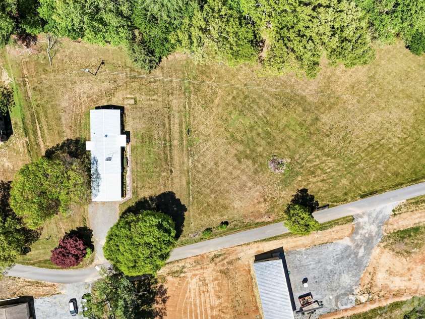 18 Hilda Lane, Mills River, NC 28759.  MLS# CAR4376223, YatesRealty ID 24406. 