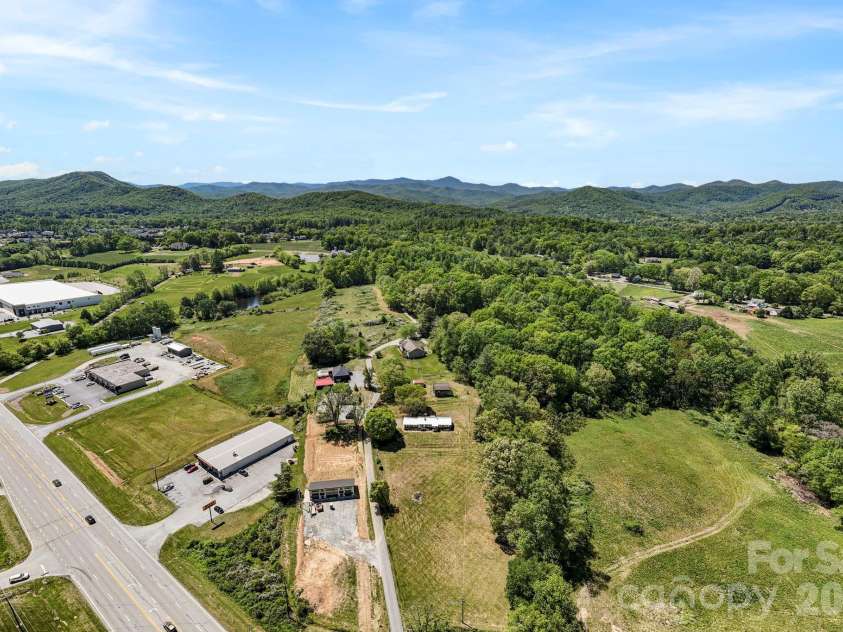 18 Hilda Lane, Mills River, NC 28759.  MLS# CAR4376223, YatesRealty ID 24406. 
