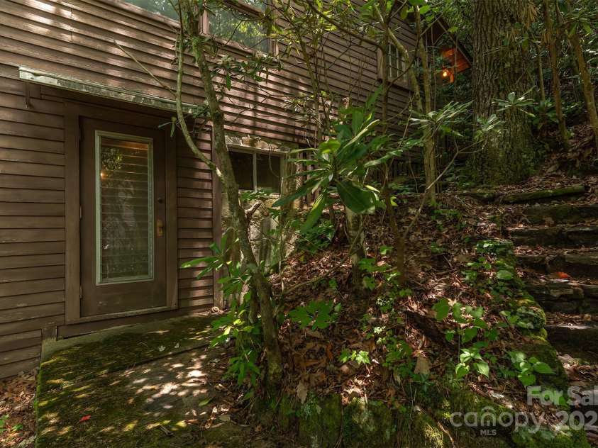 408 South Carolina Terrace, Montreat, NC 28757.  MLS# CAR4277400, YatesRealty ID 24406. 