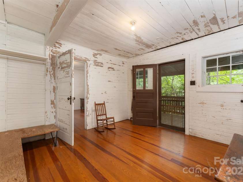 408 South Carolina Terrace, Montreat, NC 28757.  MLS# CAR4277400, YatesRealty ID 24406. 