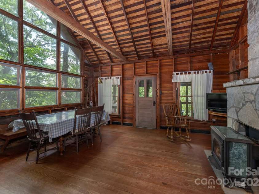 408 South Carolina Terrace, Montreat, NC 28757.  MLS# CAR4277400, YatesRealty ID 24406. 
