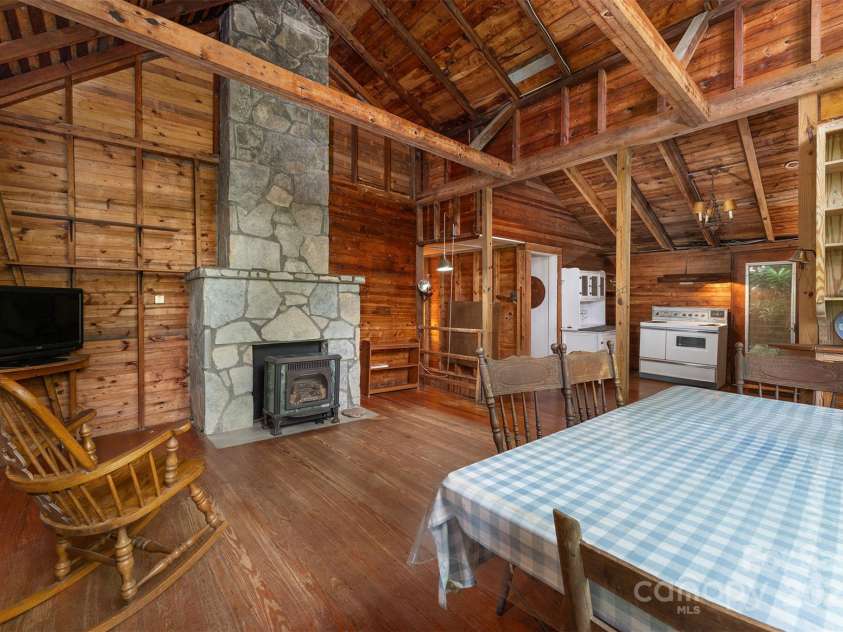 408 South Carolina Terrace, Montreat, NC 28757.  MLS# CAR4277400, YatesRealty ID 24406. 