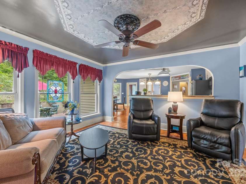235 Kinder Lane, Canton, NC 28716.  MLS# CAR4270406, YatesRealty ID 24407. 