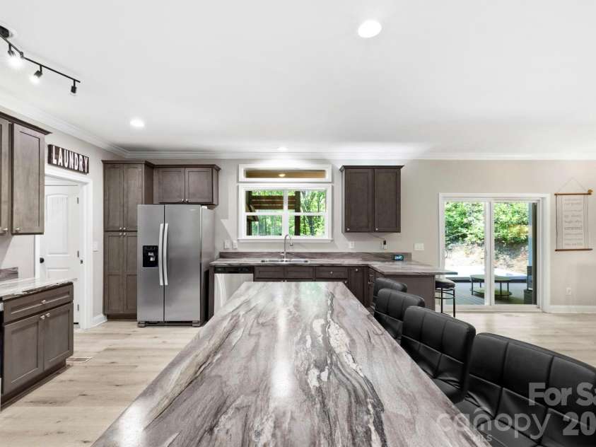 311 Charming Lane, Hendersonville, NC 28792.  MLS# CAR4384308, YatesRealty ID 24407. 