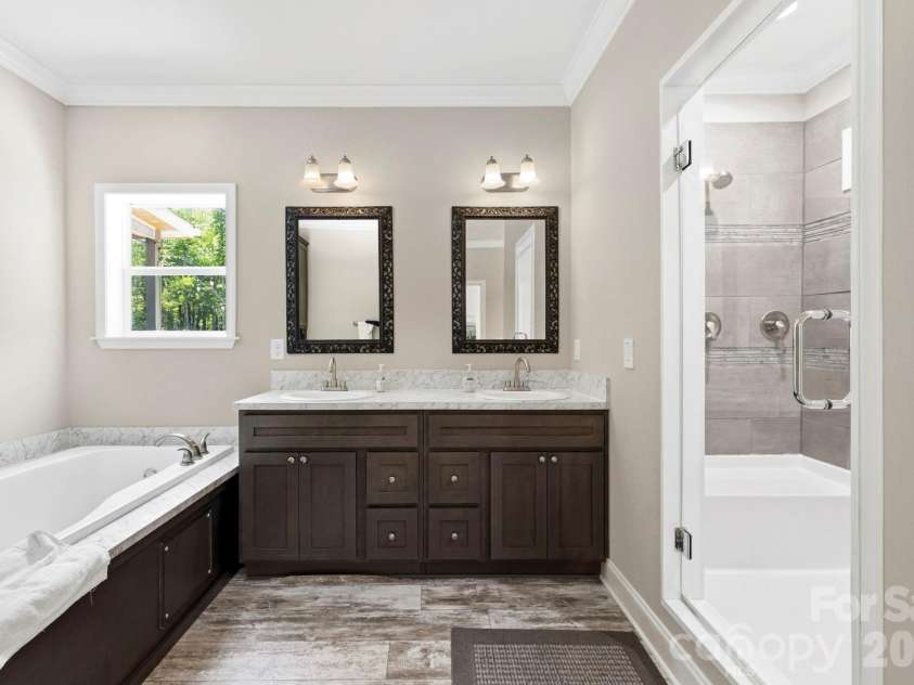 311 Charming Lane, Hendersonville, NC 28792.  MLS# CAR4384308, YatesRealty ID 24407. 