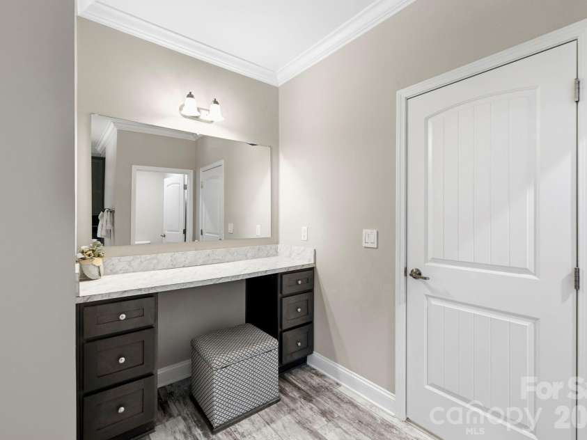 311 Charming Lane, Hendersonville, NC 28792.  MLS# CAR4384308, YatesRealty ID 24407. 